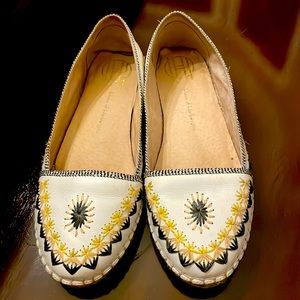 House of Harlow Leather Flats 37.5